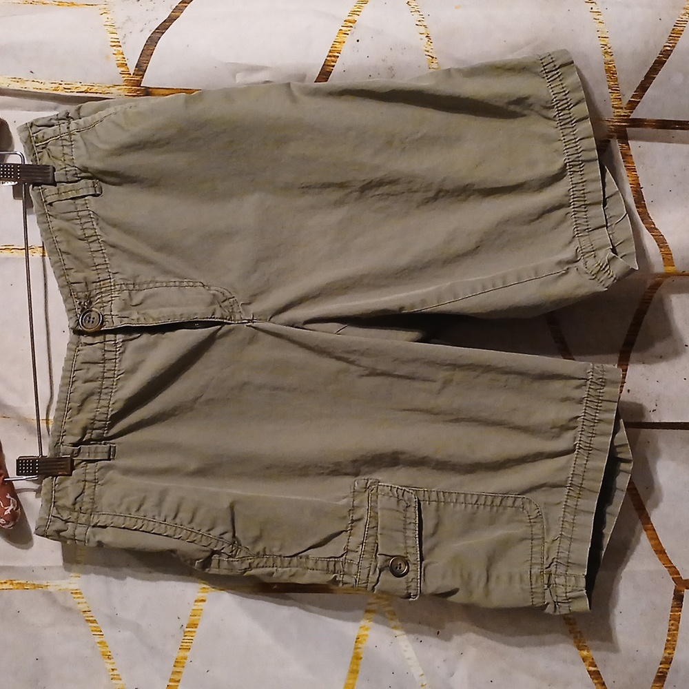 Liz Claiborne Lizwear woman's cargo shorts 10